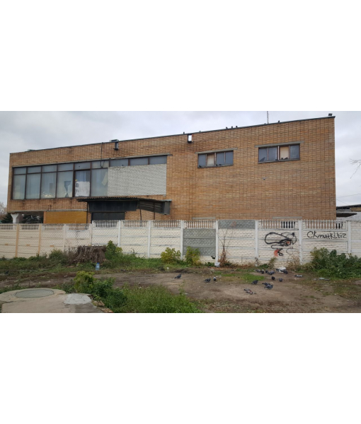 Торговый центр 1293 м2, Участок 1836 м2