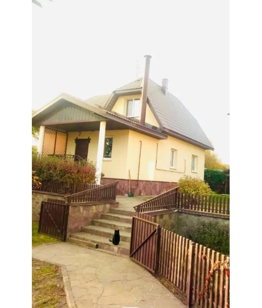 Жилой дом 190.4 м2; Участок 1070 м2